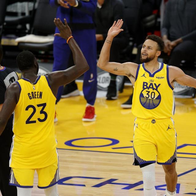 开云体育平台在哪里注册-简化战术！勇士围绕库里再变化 萌神新赛季够狠辣