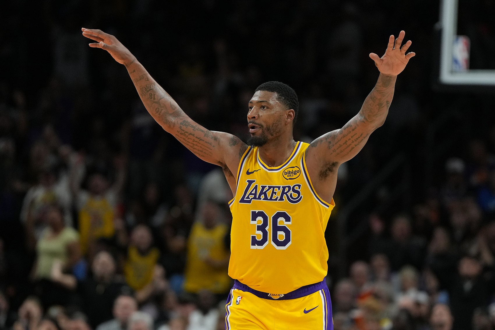 开云官方网站-季后赛与杜兰特交手是什么感觉？斯玛特：非常残酷